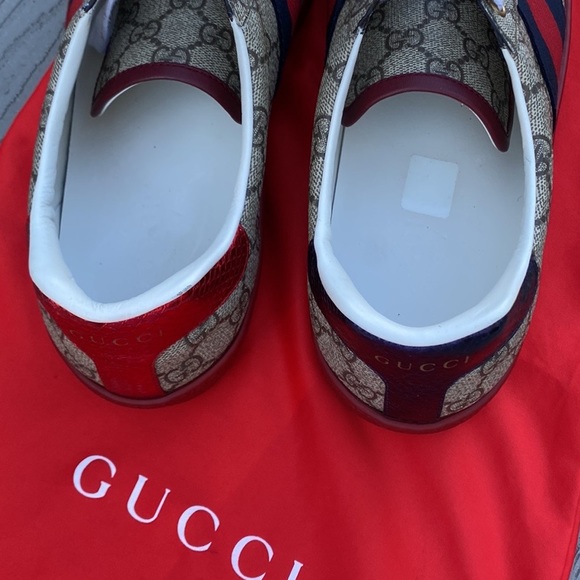 ๐ฆ Gucci Ace GG Supreme Sneakers - Picture 10 of 15